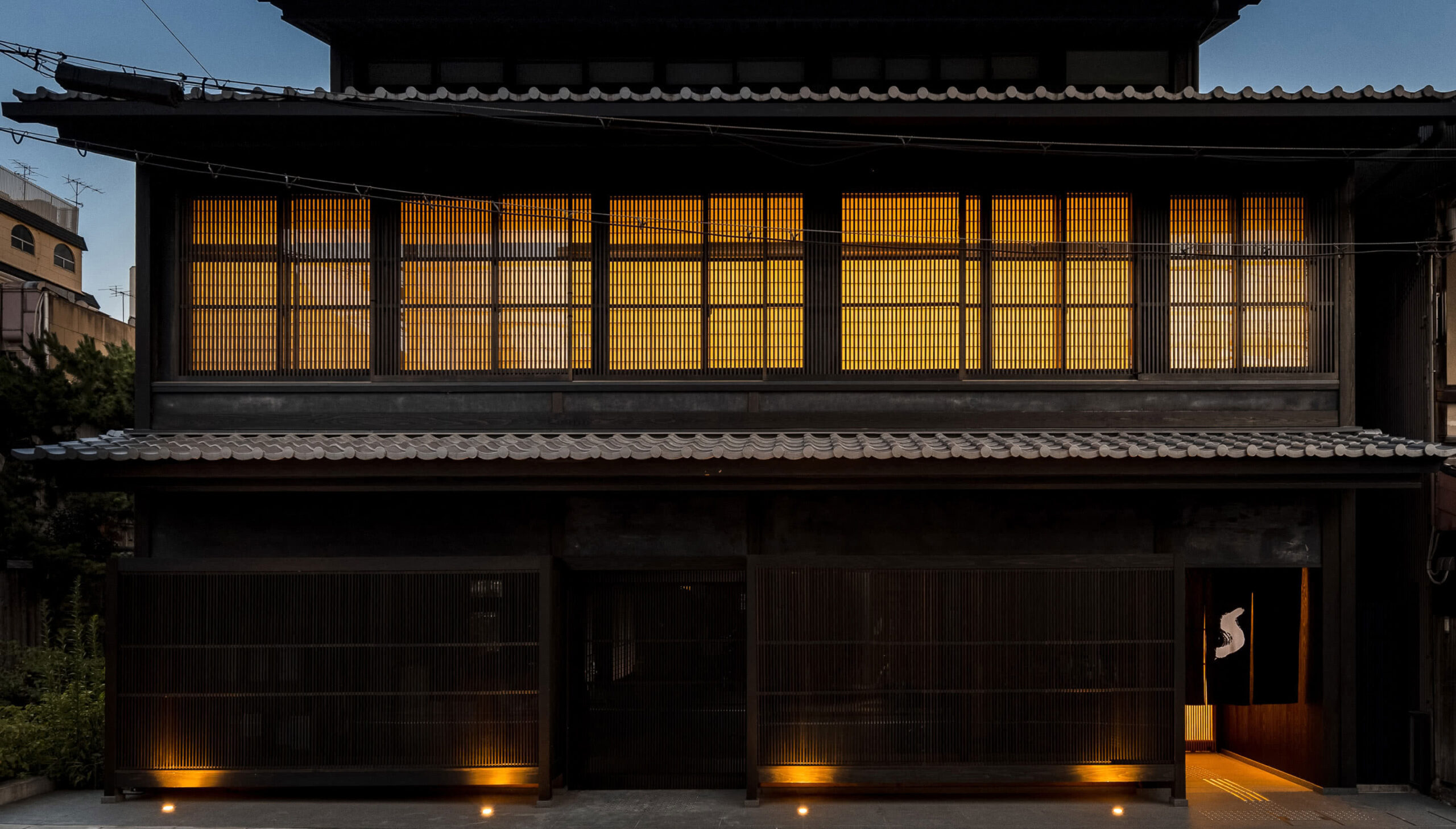 THE SHINMONZEN — 京都・新門前通 · 安藤忠雄設計、9 室の現代美術ホテル