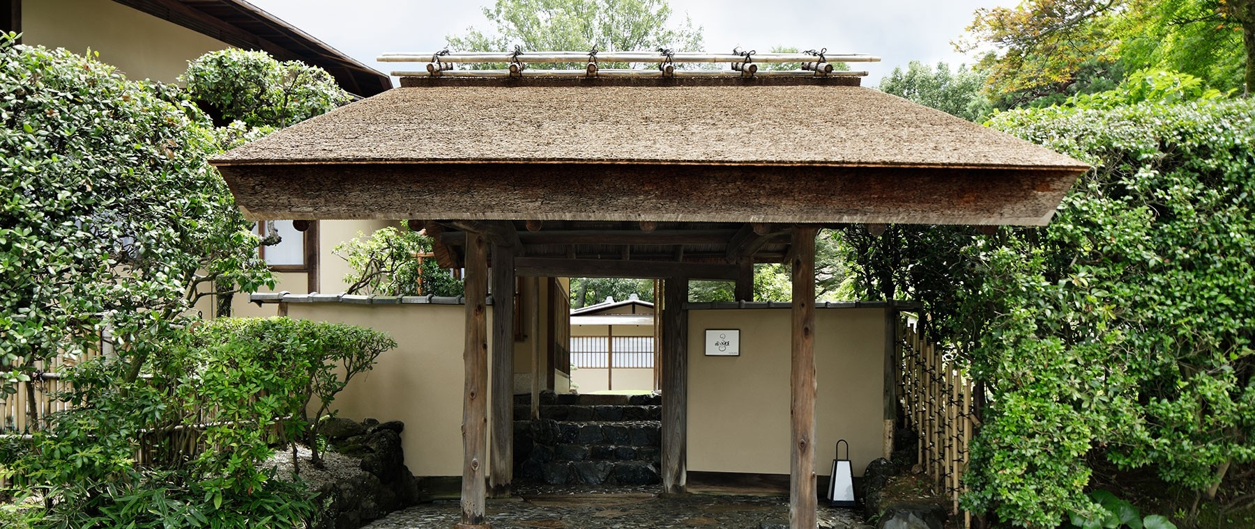 佳水園 — ウェスティン都ホテル京都の別館・村野藤吾設計の数寄屋外観