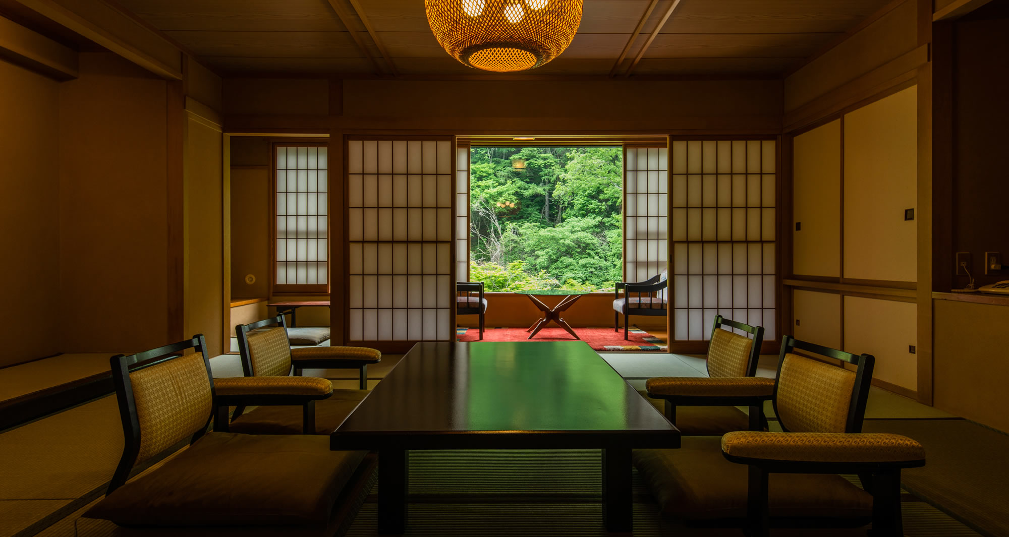 扉温泉 明神館 — 長野・松本入山辺 · 1931年創業、近代数寄屋の山あいの一軒宿
