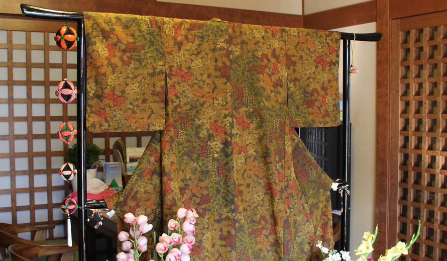 御宿 石川 — 松本市美ヶ原温泉・里山辺 · 一日三組限定、慶長五年創業の旧家を継ぐ三室の宿