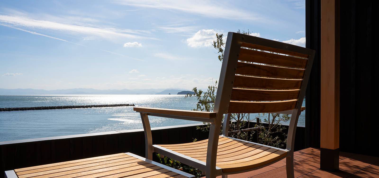 海音真里 — 香川・小豆島 · 堀越岬の海岸に建つ全6室のスモールラグジュアリー