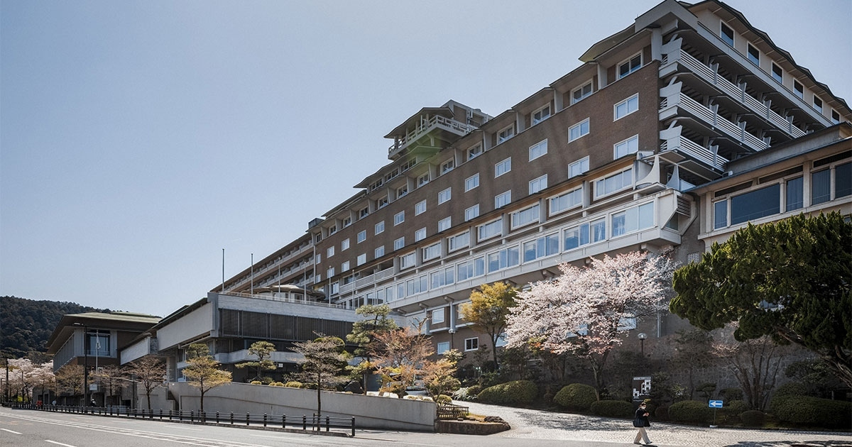 数寄屋風別館 佳水園 — 京都・東山 · 1959年村野藤吾設計、2020年中村拓志改修の数寄屋別館