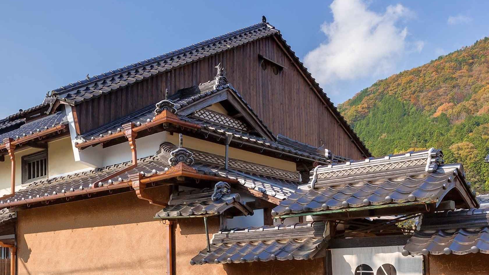 竹田城 城下町 ホテルEN — 兵庫朝来 · 旧木村酒造の明治期母屋・蔵・離れを改修した13室