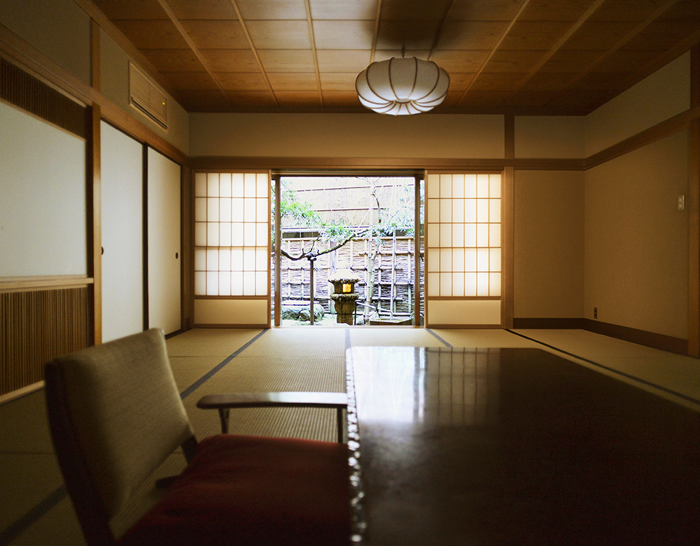 浅田屋 — 金沢・十間町 · 1867年創業、数寄屋造りの料亭旅館の客室