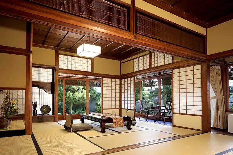 料理旅館 鶴形 — 倉敷美観地区 · 1744年の商家を用いた料理旅館の和室