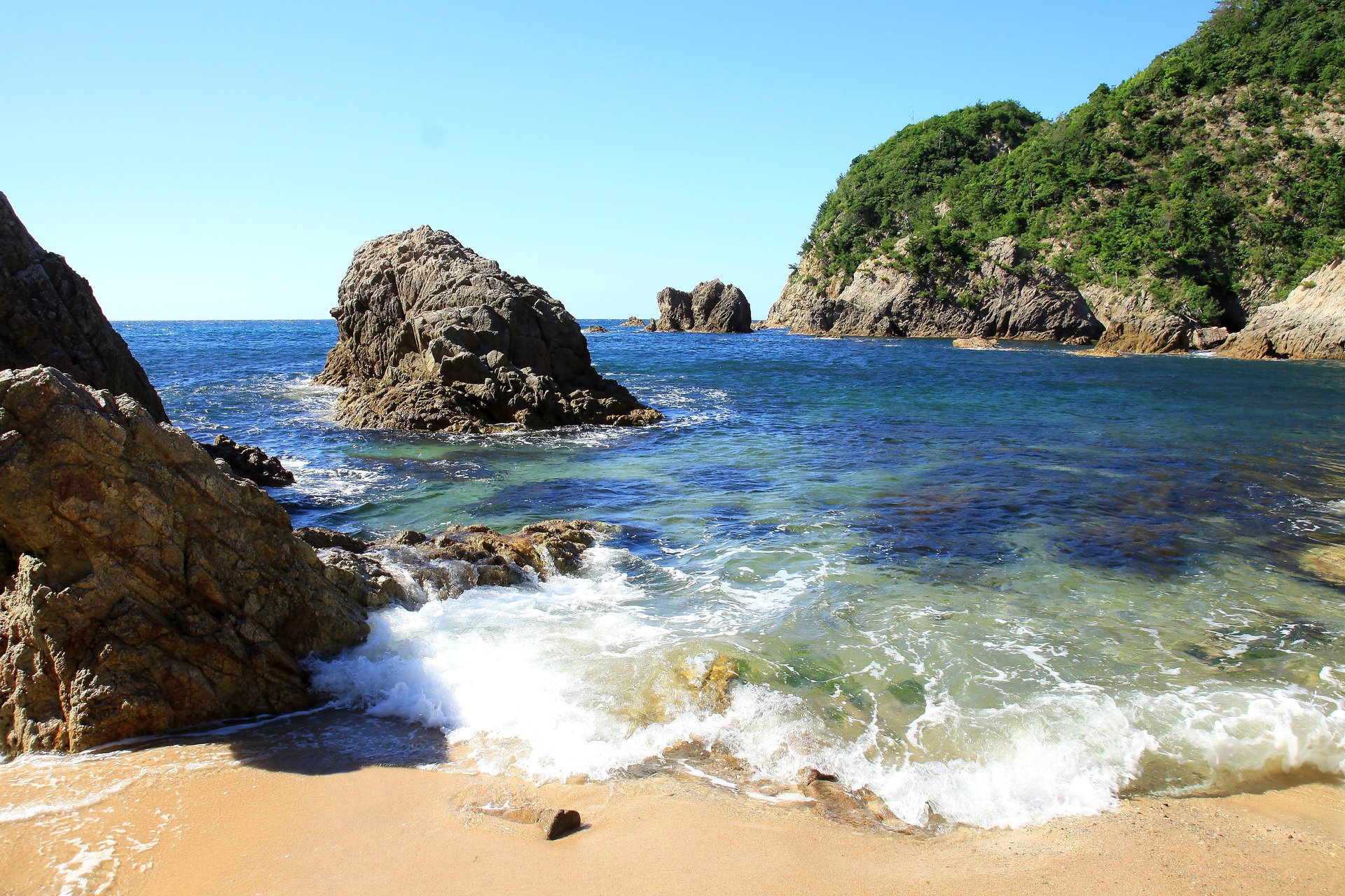 ステージ浦富 — 鳥取県岩美町牧谷 · 山陰海岸ジオパーク・浦富海岸まで徒歩5分の小規模宿
