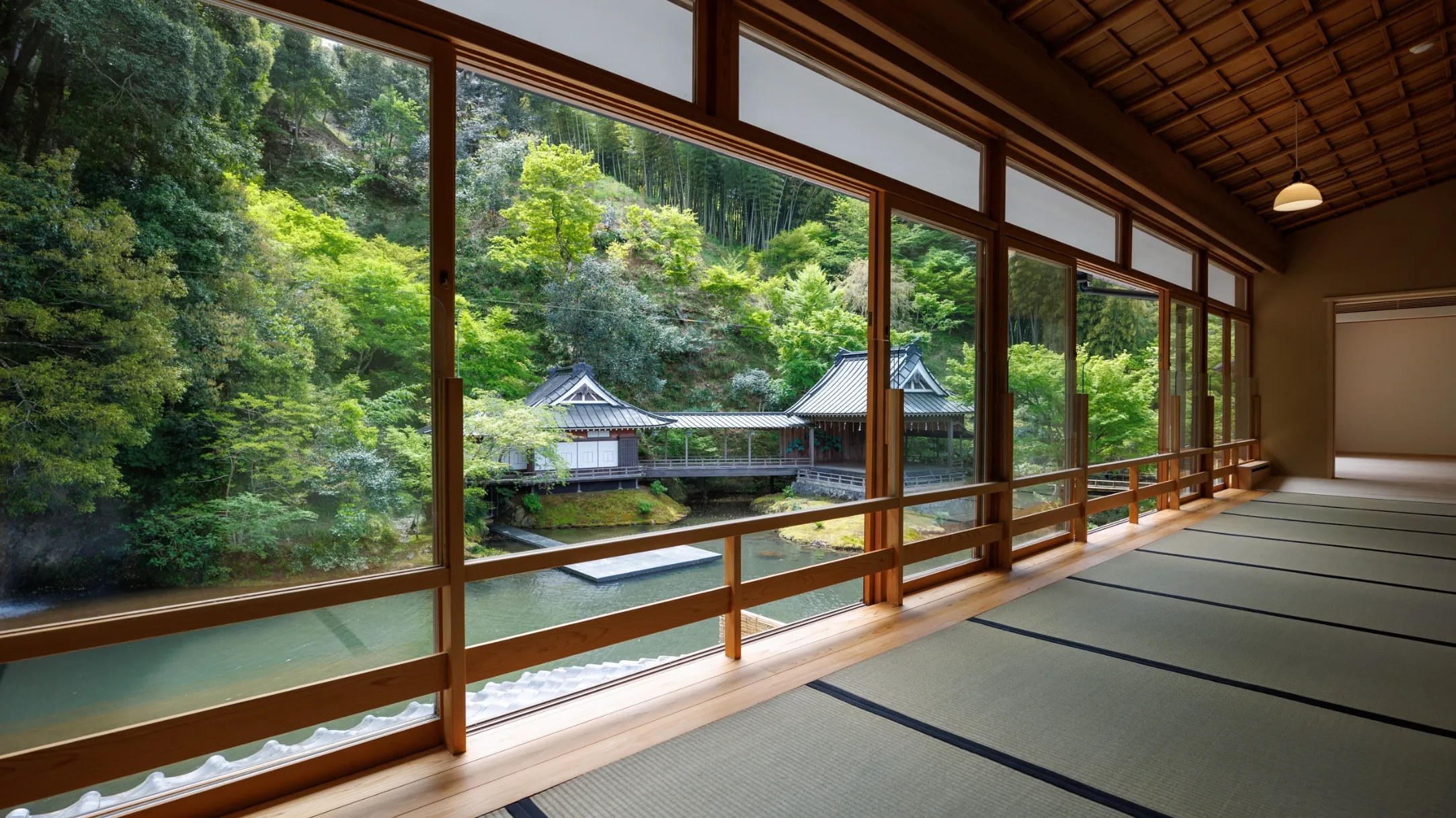 あさば — 静岡・修善寺 · 1484年創業、能舞台『月桂殿』を望む料理旅館