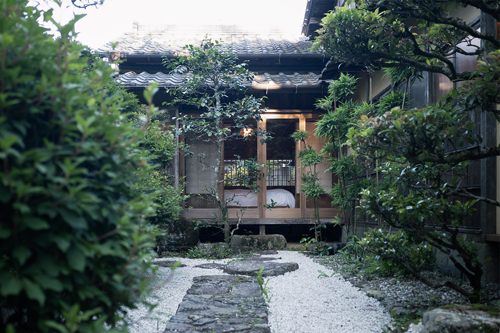NIPPONIA 美濃商家町 — 美濃・うだつの町並み · 和紙商家を改修した分散型の宿