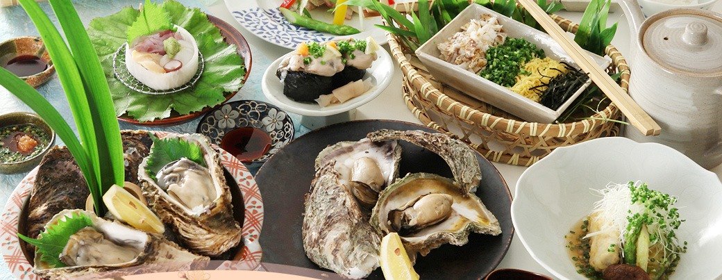 九兵衛旅館 — 山形・湯田川温泉 · 夏限定「岩牡蠣の膳」の献立