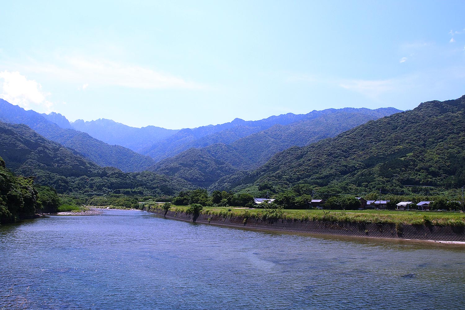 屋久の子の家 — 屋久島永田 · 永田いなか浜を一望する 1 日 1 組限定の一棟貸し隠れ家