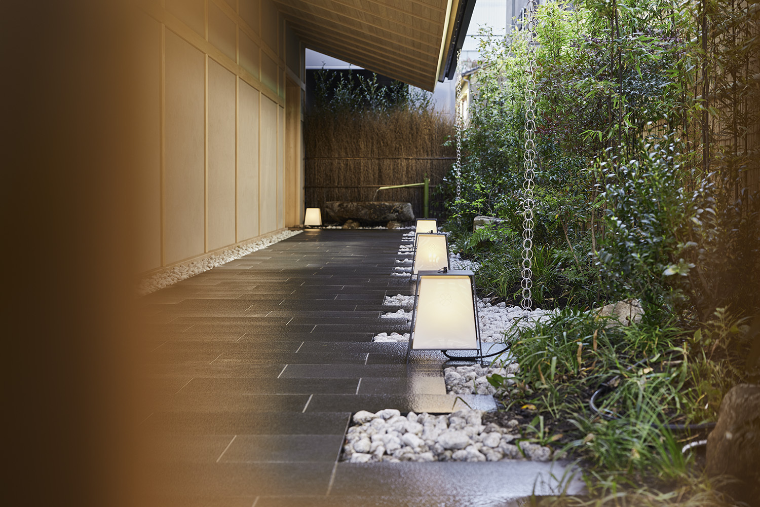 ONSEN RYOKAN 由縁 新宿 — 新宿区新宿御苑前 · 最上階に展望露天風呂を備える温泉旅館