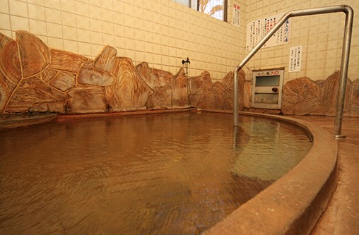 旅館みゆき屋 — 大分・別府鉄輪 · 内湯に設けられた名物の蒸し湯