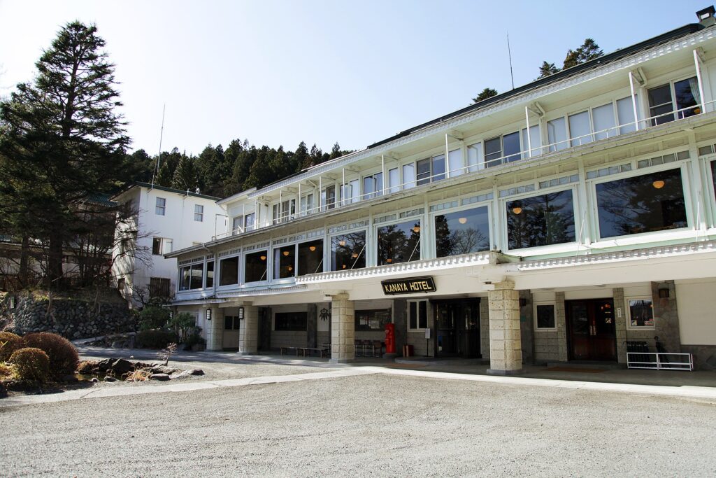 日光金谷ホテル本館 — 1873年創業、1893年の木造洋館と和洋折衷を建築単体で読む